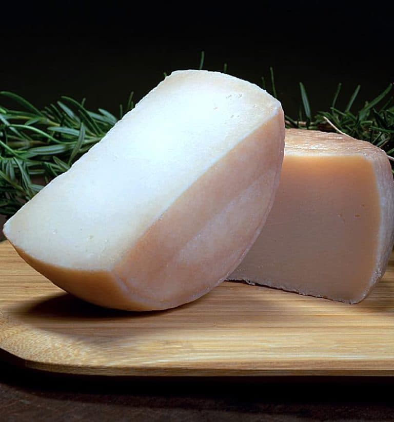 Rabaçal cheese on a wooden board